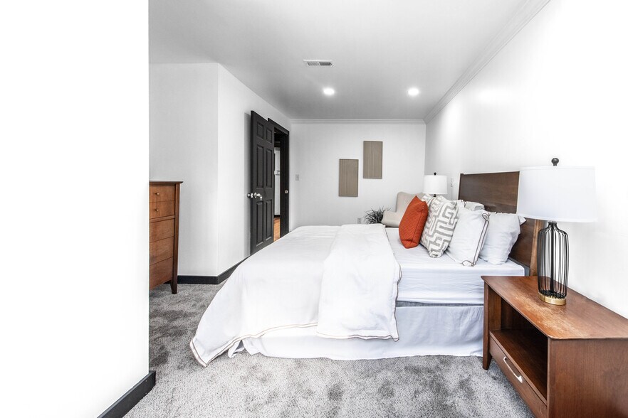 More Photos Of 120 Danielson Pike, Foster Freestanding For Sale