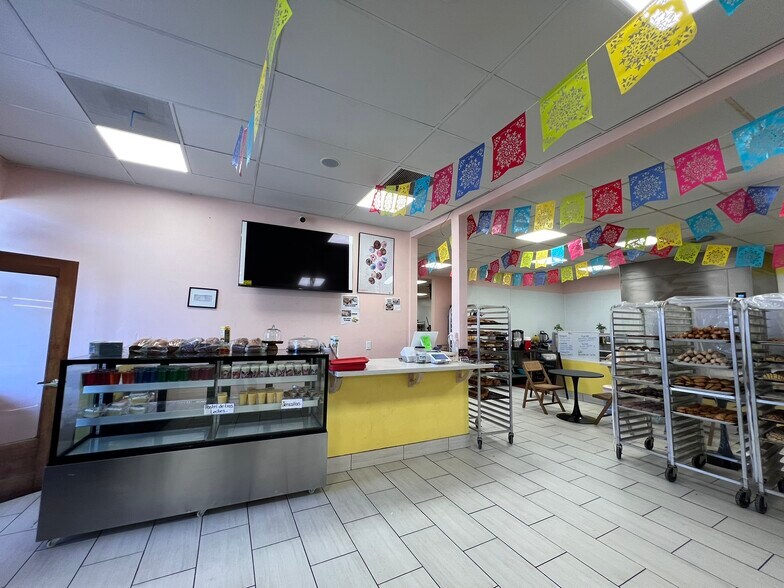 More Photos Of 53 Manor Dr, Bay Point General Retail For Sale