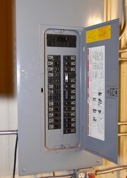 More Photos Of 710 10th St NE, Milaca Warehouse For Sale