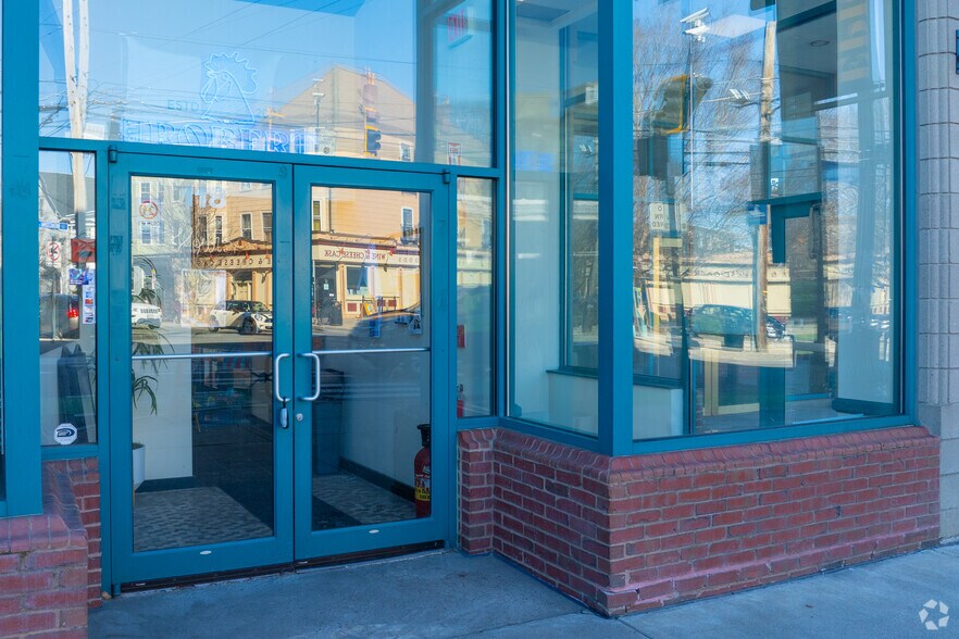 More Photos Of 120 Beacon St, Somerville Office For Lease