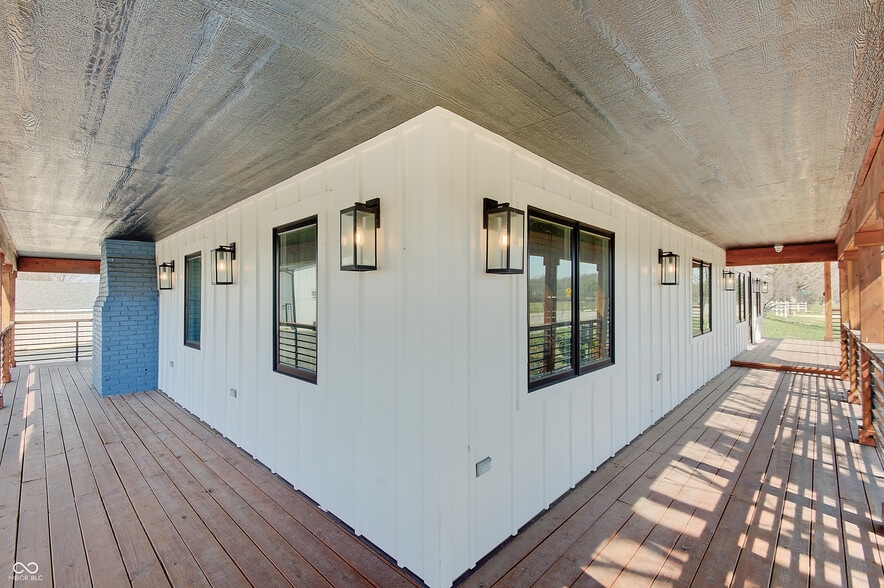 More Photos Of 1506 W Smith Valley Rd, Greenwood Office For Lease