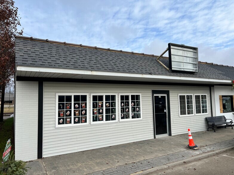 Primary Photo Of 221 E Saginaw St, Breckenridge Storefront Retail Office For Lease