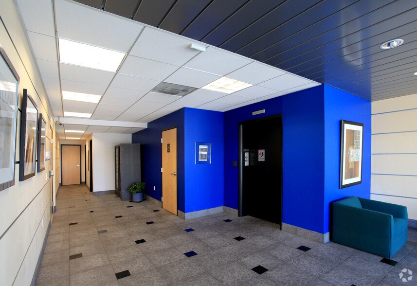More Photos Of 6060 W Manchester Ave, Los Angeles Office For Lease