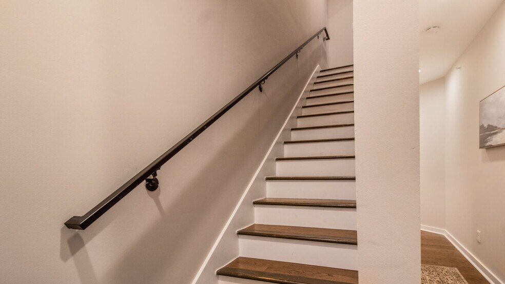 More Photos Of 1414 Pennsylvania Ave SE, Washington Apartments For Sale