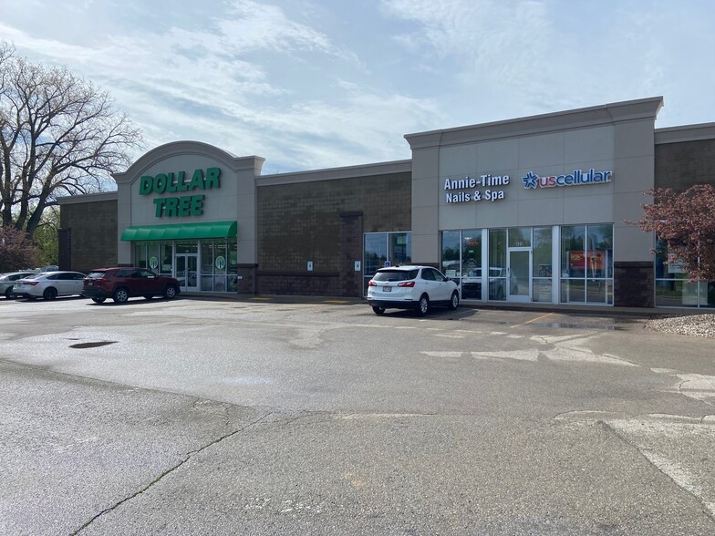 Primary Photo Of 421-425 W Northland Ave, Appleton Freestanding For Lease