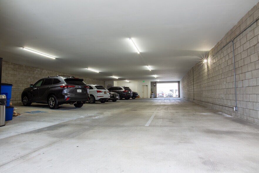 More Photos Of 2229 Barry Ave, Los Angeles Office For Lease