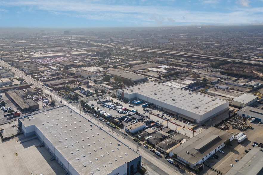 More Photos Of 16301 S Broadway, Gardena Service For Sale
