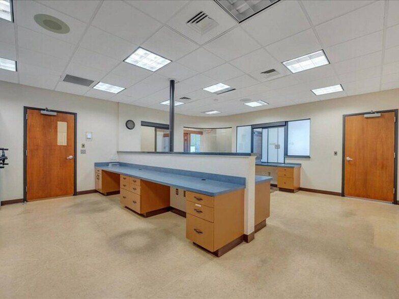 More Photos Of 1225 N Mound St, Nacogdoches Skilled Nursing Facility For Sale