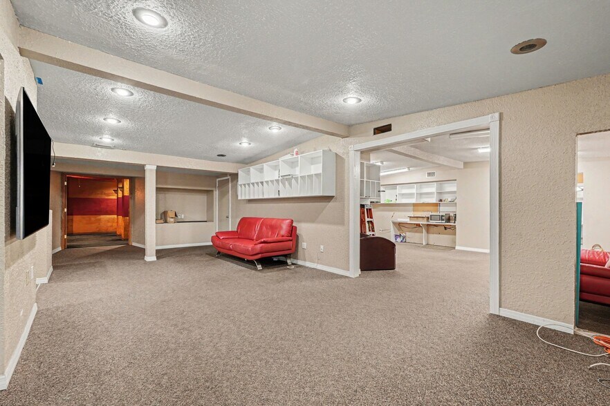 More Photos Of 5133 FL-54, New Port Richey Office Residential For Lease