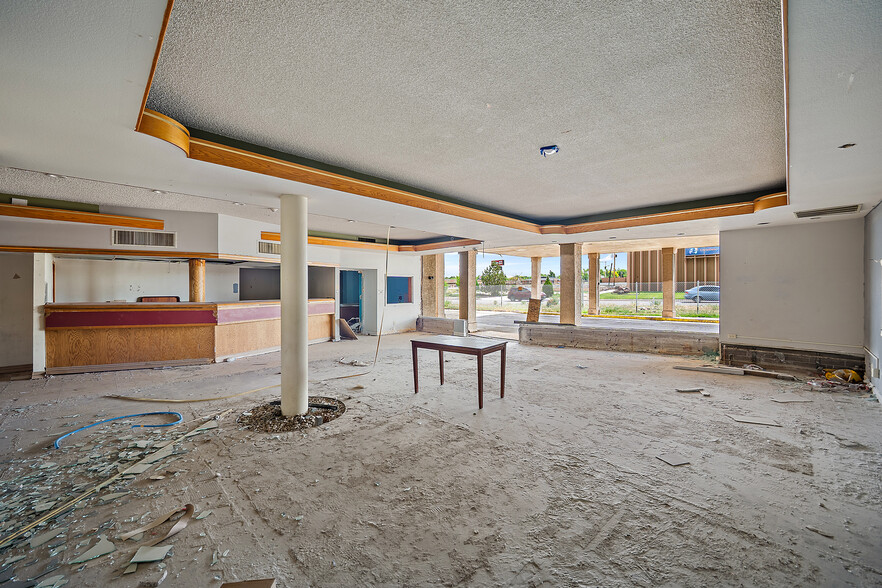 More Photos Of 2001 N Hudson Ave, Pueblo Hotel For Sale