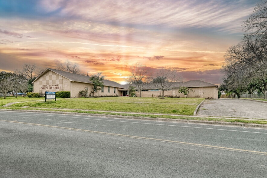 More Photos Of 4716 Bull Creek Rd, Austin Religious Facility For Sale