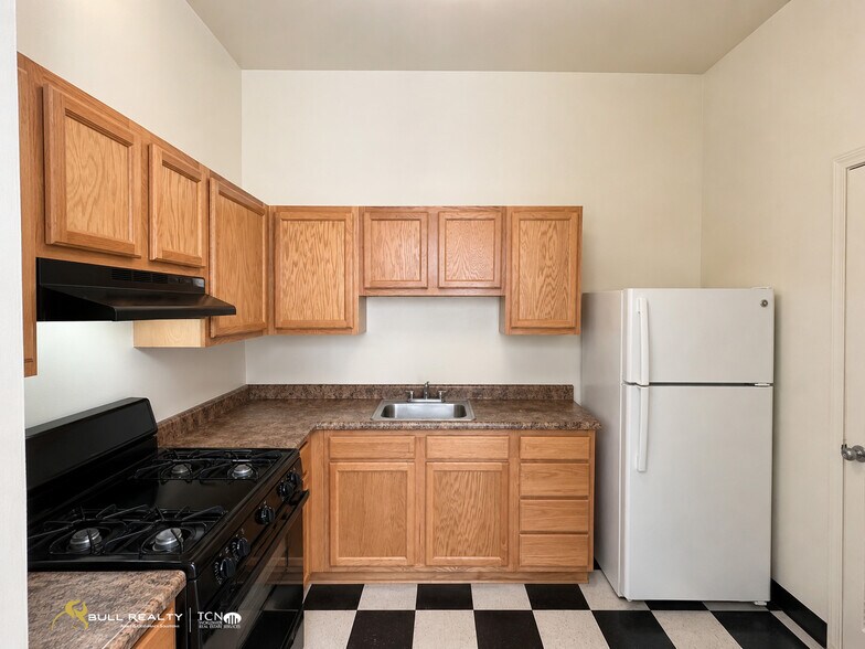 More Photos Of 530 NE Parkway Dr, Atlanta Apartments For Sale