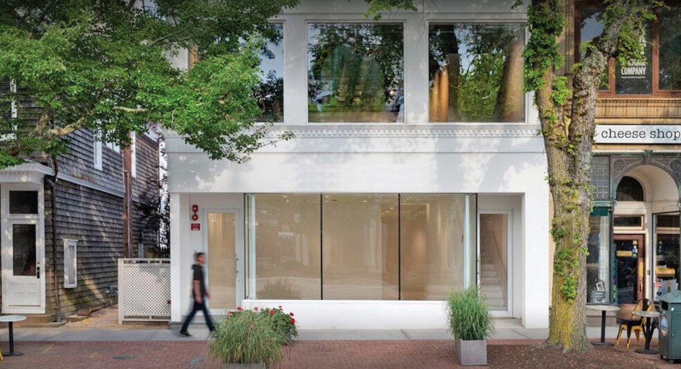 Primary Photo Of 9 S Main St, Southampton Storefront For Lease