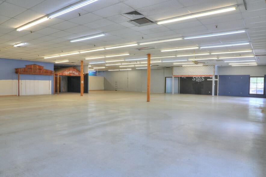 More Photos Of 520 Granite Ave, Fredericksburg Freestanding For Sale