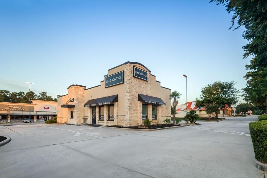 More Photos Of 2105-2129 W Davis St, Conroe Unknown For Lease