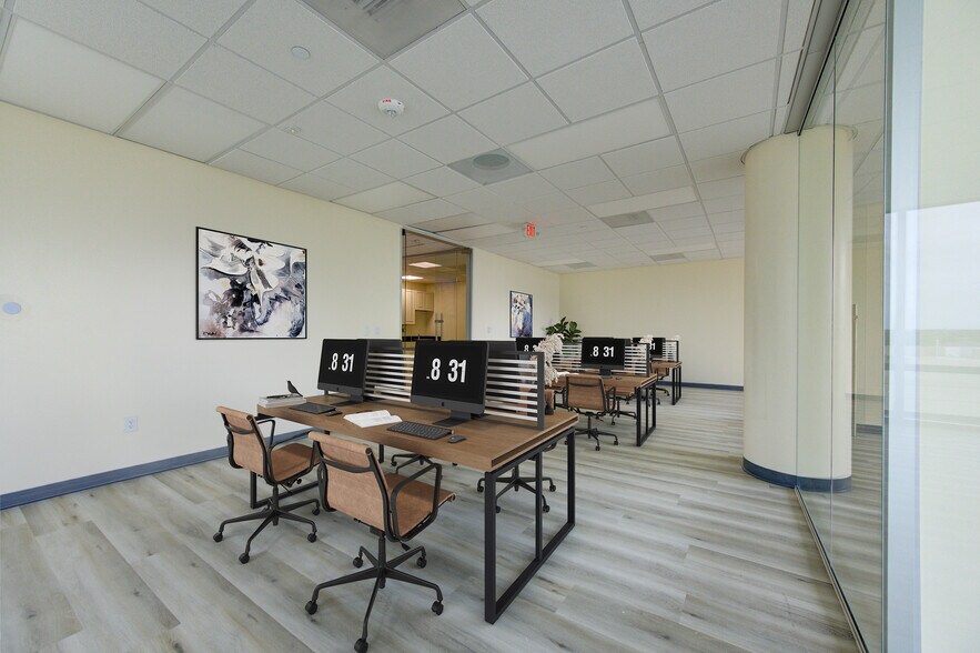 More Photos Of 9999 Bellaire Blvd, Houston Medical For Lease