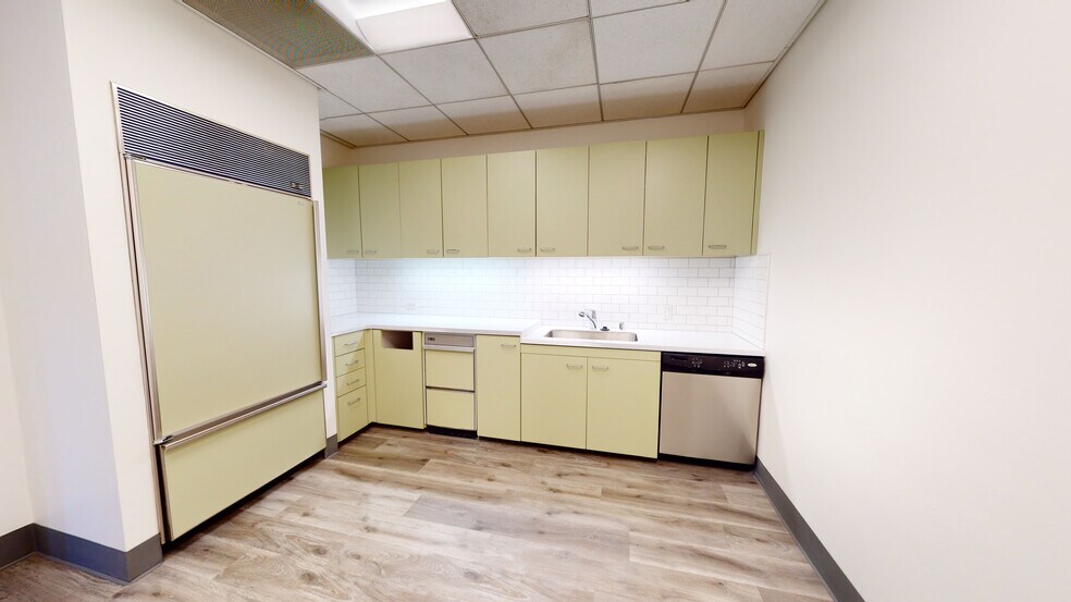 More Photos Of 575 Redwood Hwy, Mill Valley Office For Lease