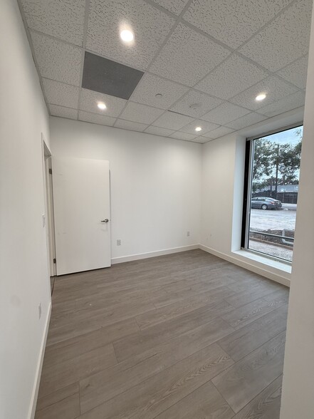 More Photos Of 2623 N San Fernando Rd, Los Angeles Warehouse For Sale