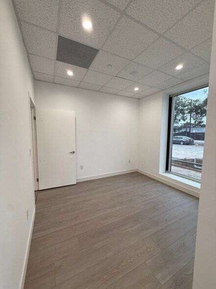 More Photos Of 2623 N San Fernando Rd, Los Angeles Warehouse For Sale