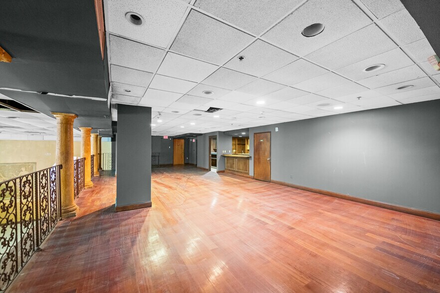 More Photos Of 66-68 W Flagler St, Miami Loft Creative Space For Sale