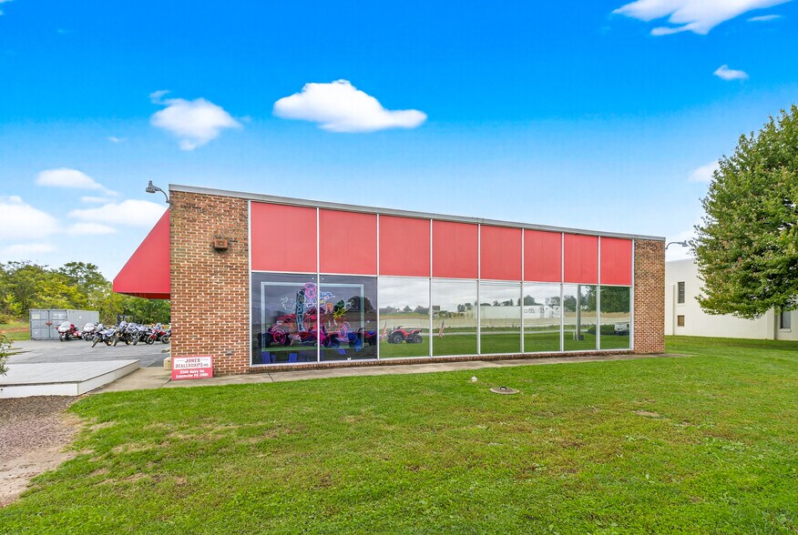 More Photos Of 2350 Dairy Rd, Lancaster Auto Dealership For Lease