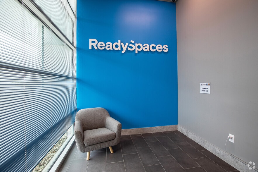 More Photos Of 2700 Louis Henna Blvd, Round Rock Warehouse For Lease