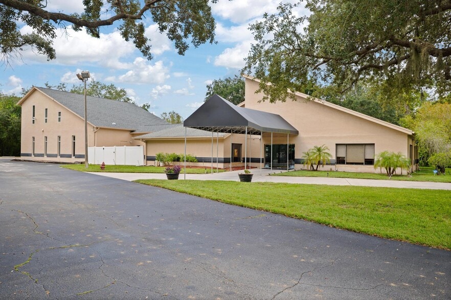 Primary Photo Of 3730 Tampa Rd, Palm Harbor Freestanding For Lease