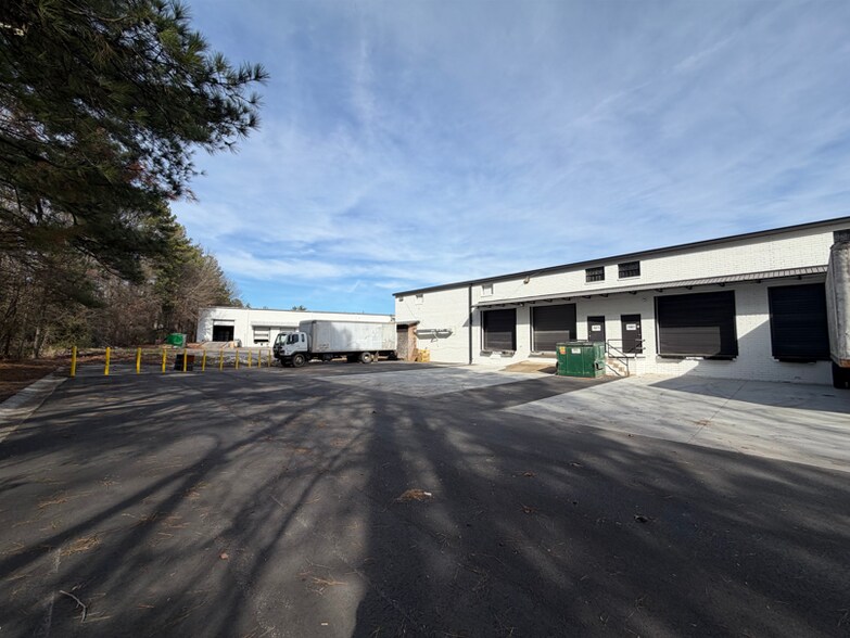 More Photos Of 1841-1859 Warren Pl, Norcross Warehouse For Lease