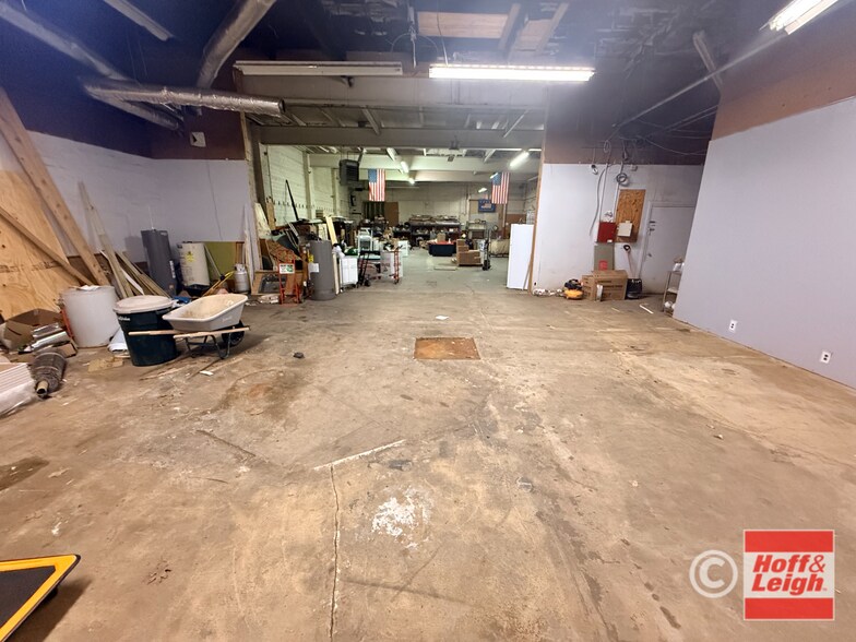 More Photos Of 2081 E 40th St, Cleveland Warehouse For Lease