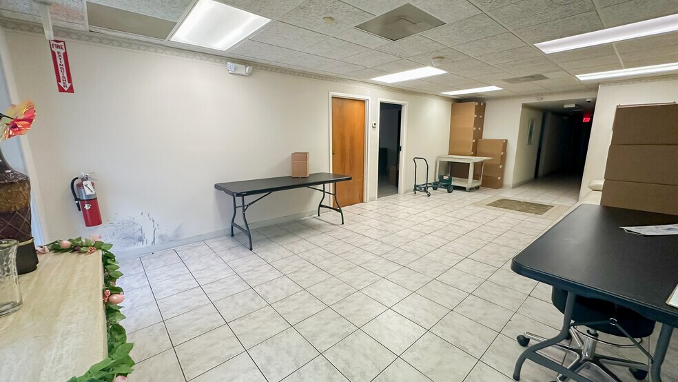 More Photos Of 1520 E Gary Rd, Lakeland Office For Lease
