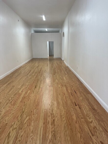 More Photos Of 404 Broadway, San Francisco General Retail For Lease