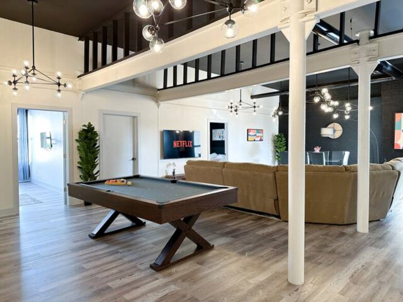 More Photos Of 2008-2010 S Wabash Ave, Chicago Apartments For Sale