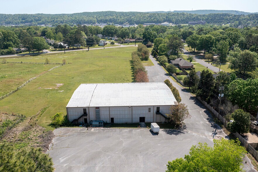 More Photos Of 419 Phillipians Blvd, Pelham Specialty For Sale