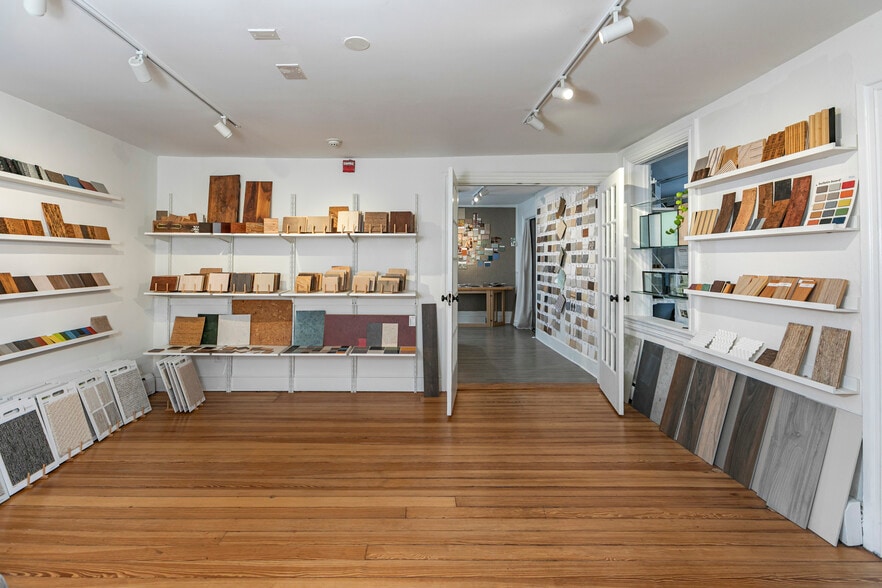 More Photos Of 67 Bridge St, Lambertville Storefront For Sale