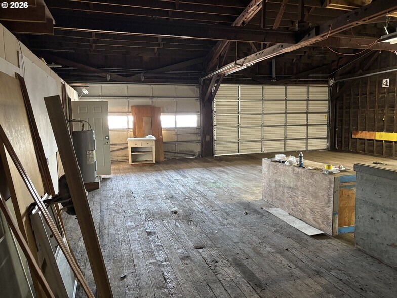 More Photos Of 1466 NE Lafayette Ave, McMinnville Flex For Lease