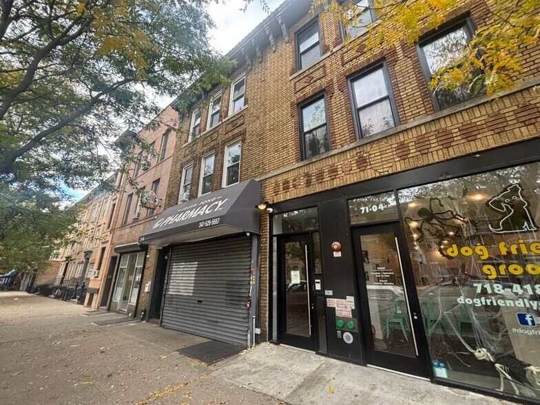 More Photos Of 71-06 Fresh Pond Rd, Ridgewood General Retail For Lease