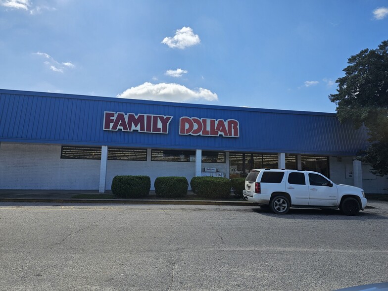 Primary Photo Of 1320-1418 Clinton Rd, Fayetteville Storefront For Lease