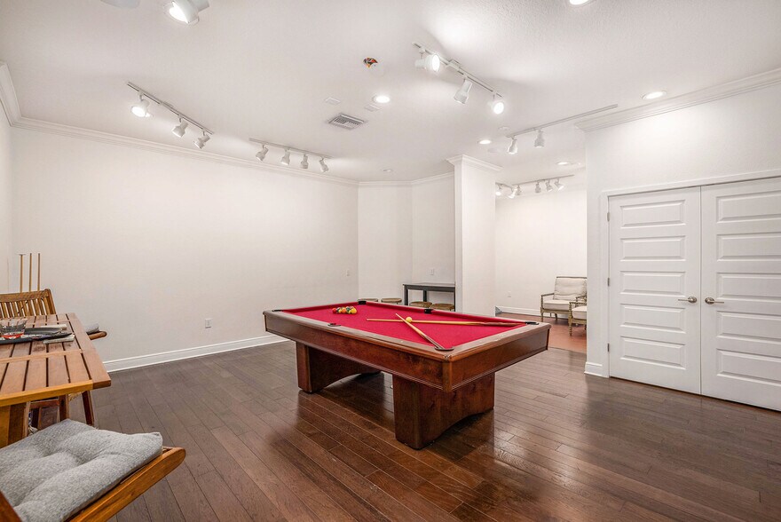 More Photos Of 5701 S Macdill Ave, Tampa Medical For Sale