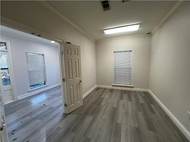 More Photos Of 6555 Perkins Rd, Baton Rouge Office For Lease