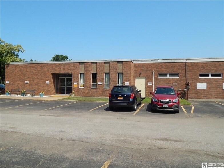 More Photos Of 355 Central Ave, Fredonia Storefront Retail Office For Lease