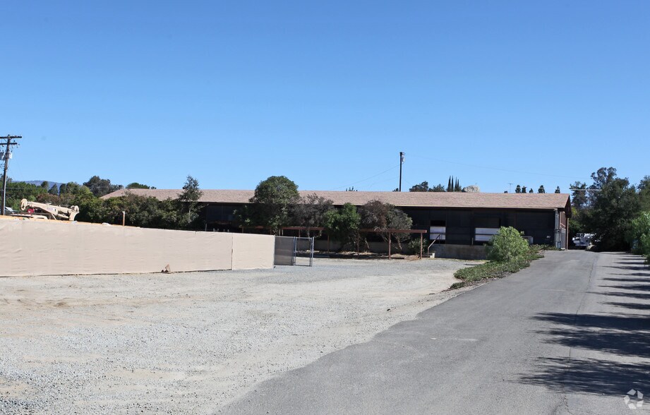 More Photos Of 28425 Cole Grade Rd, Valley Center Manufacturing For Lease