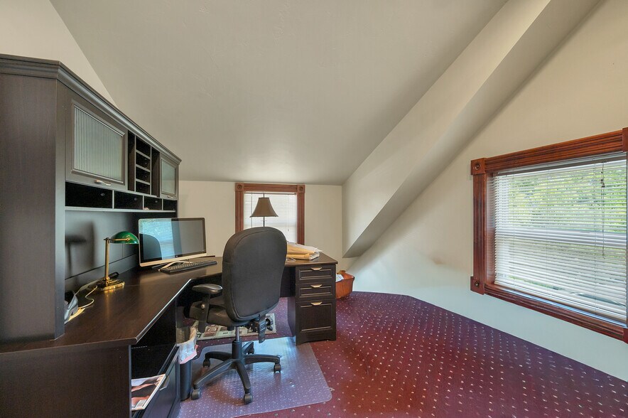 More Photos Of 125 S Quincy St, Green Bay Office For Sale
