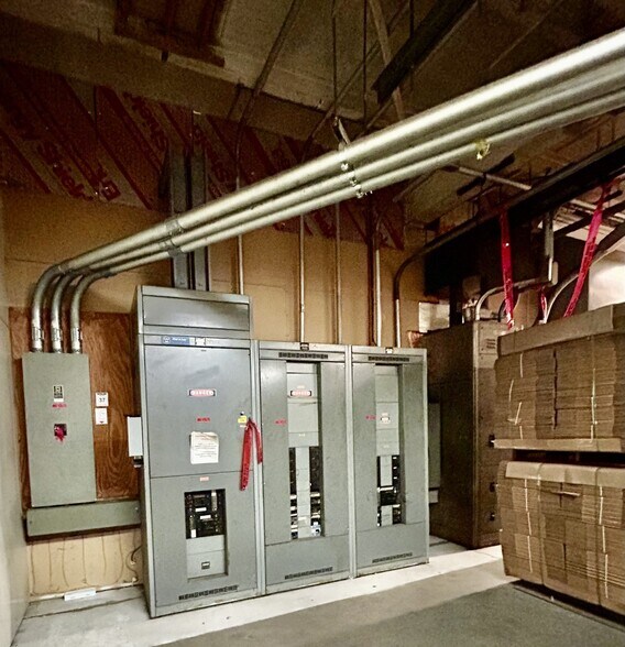 More Photos Of 1 BrightPet Dr, Sherburne Manufacturing For Sale