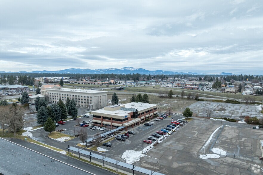 More Photos Of 2123 N Government Way, Coeur d'Alene Office For Sale