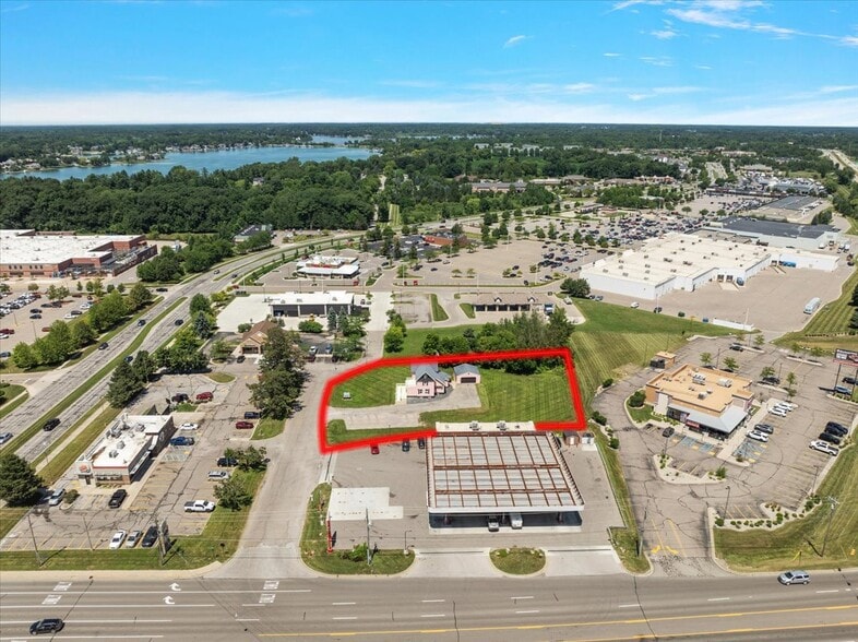 More Photos Of 16237 Jennings Rd, Fenton Office Residential For Lease