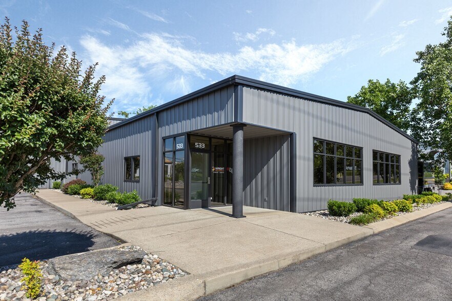 More Photos Of 533 Myatt Dr, Madison Showroom For Sale