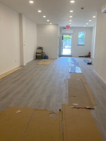 Primary Photo Of 8417 7th Ave, Brooklyn Office For Lease