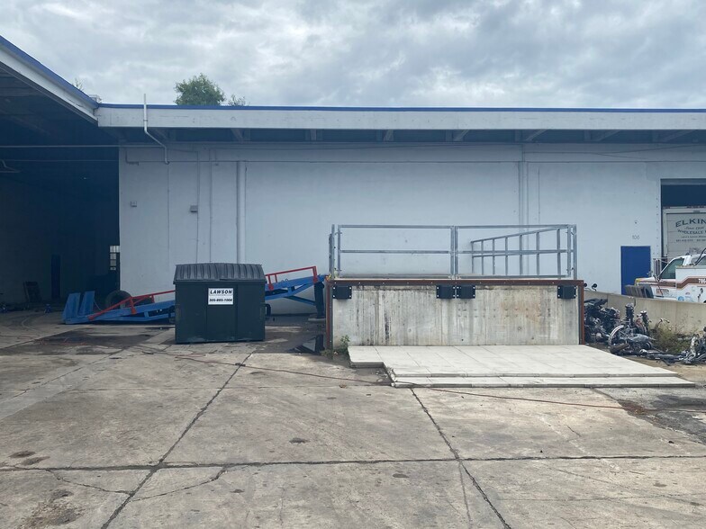 More Photos Of 3601 NW 55th St, Miami Warehouse For Lease