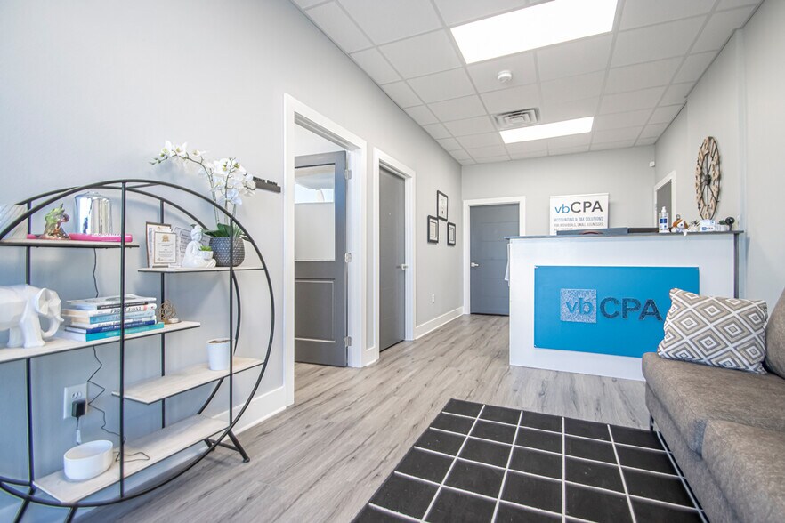 More Photos Of 5206 Highway 5 N, Bryant Office For Sale