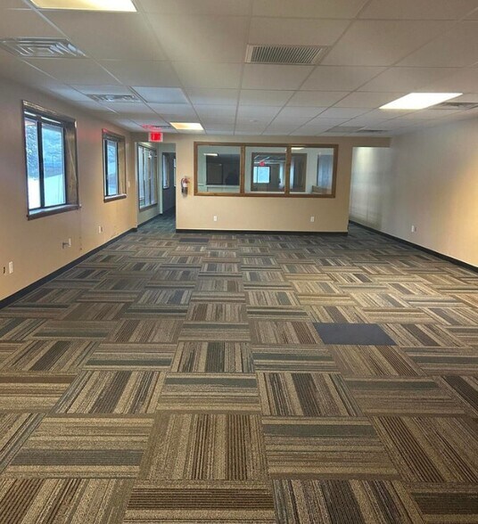 More Photos Of 2705 N 4th St, Flagstaff Office For Sale